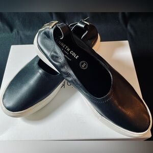 Sale “KENNETH COLE NEW YORK” BLACK SLIP-ON SHOES. SIZE 7.5  NWT